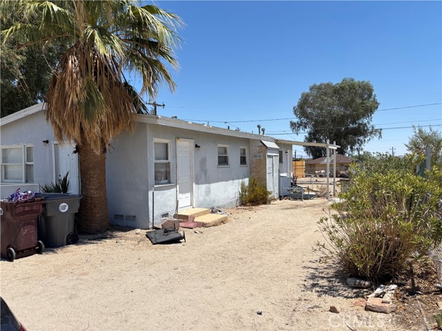 6667 Desert Queen Avenue, 29 Palms CA: https://media.crmls.org/medias/f2619eba-e733-4da7-afa9-2b6517a37971.jpg