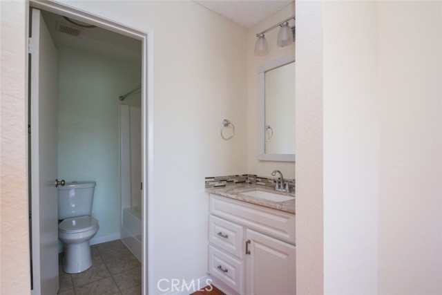 Detail Gallery Image 23 of 38 For 2940 N Verdugo Rd #321,  Glendale,  CA 91208 - 2 Beds | 2 Baths
