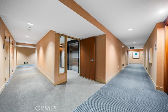 3131 Michelson Drive, Irvine CA: https://media.crmls.org/medias/f263d3a4-fbbf-4f97-8a33-383977363c6b.jpg