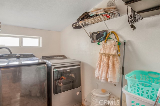 Detail Gallery Image 14 of 42 For 18325 El Molino, Bloomington,  CA 92316 - 3 Beds | 1 Baths