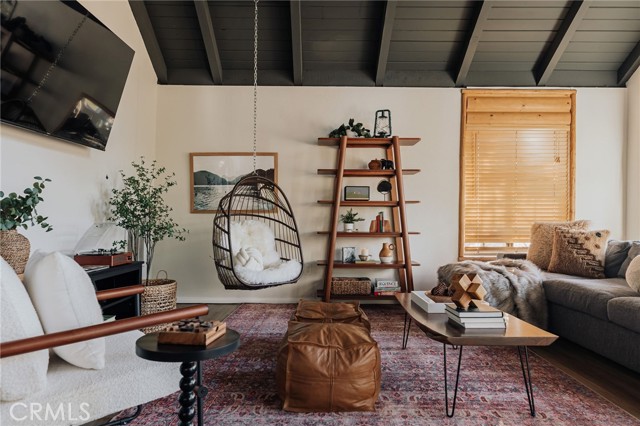 Front Image Thumbnail for CRIG25242393