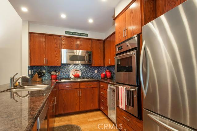 653 Manhattan Beach Boulevard, Manhattan Beach, California 90266, 2 Bedrooms Bedrooms, ,2 BathroomsBathrooms,Residential,Sold,Manhattan Beach,SB23171622