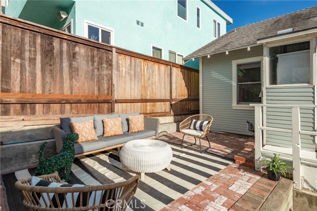 1103 2nd Street, Hermosa Beach, California 90254, 2 Bedrooms Bedrooms, ,1 BathroomBathrooms,Residential,Sold,2nd,SB22097153