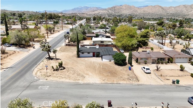 Detail Gallery Image 11 of 11 For 7686 Deer Trl, Yucca Valley,  CA 92284 - 3 Beds | 2 Baths