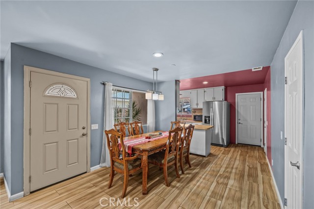 820 Cozy Court, Fallbrook CA: https://media.crmls.org/medias/f26516cd-a17a-489b-be5d-e2b023105746.jpg