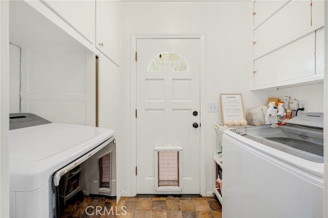 2137 Ostrom Avenue, Long Beach CA: https://media.crmls.org/medias/f2656d1c-7ce2-4ed1-a841-8be66f394f61.jpg