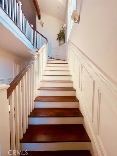Detail Gallery Image 6 of 75 For 132 28th St, Hermosa Beach,  CA 90254 - 5 Beds | 4/1 Baths