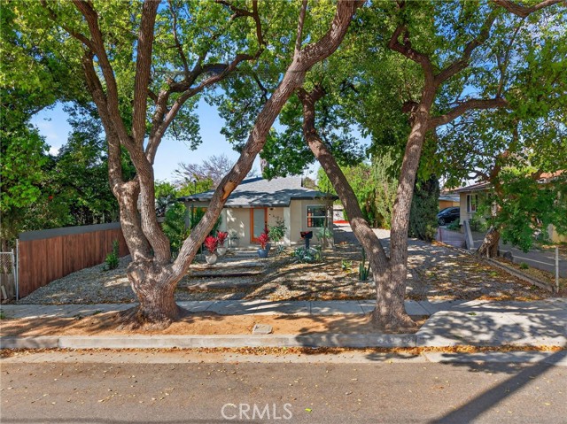 Detail Gallery Image 3 of 64 For 261 N Oak, Pasadena,  CA 91107 - 4 Beds | 3 Baths