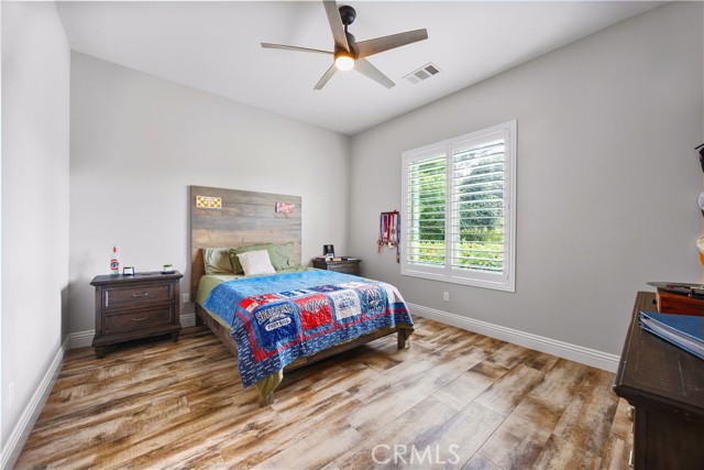 15521 Georges Letour Avenue, Bakersfield CA: https://media.crmls.org/medias/f26630ff-7594-44f3-97da-0a60b280b44d.jpg