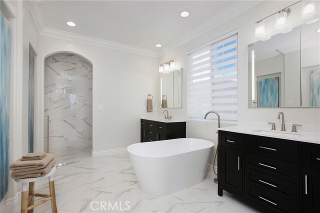 33 Renata, Newport Coast CA: https://media.crmls.org/medias/f2669f04-d532-4596-93b6-1b4e95c1d477.jpg