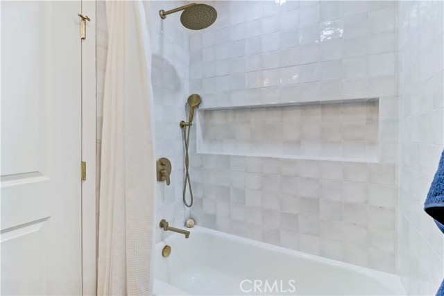 40 Lobelia, Rancho Santa Margarita CA: https://media.crmls.org/medias/f266ab7d-cbae-4461-a886-648704dbe9de.jpg
