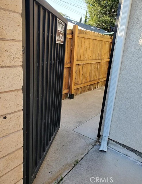 7101 Fallbrook Avenue, West Hills CA: https://media.crmls.org/medias/f266ea33-dd65-43d6-8003-7093476cc60c.jpg