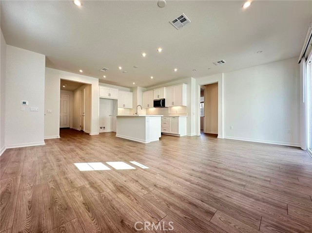 Detail Gallery Image 2 of 20 For 16052 Montenegro Ln, Fontana,  CA 92336 - 4 Beds | 3 Baths