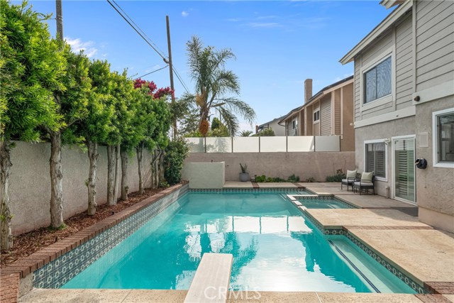 3652 San Joaquin Avenue, Los Alamitos CA: https://media.crmls.org/medias/f267df5d-9a29-46db-8ff8-a6709e1d284d.jpg