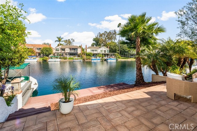 22627 Lakeside Lane, Lake Forest CA: https://media.crmls.org/medias/f2696d4e-3ddb-4073-8d1f-cbe126116401.jpg