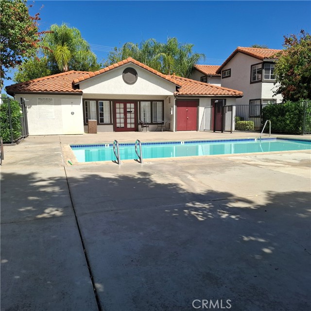 16377 Lakeshore Drive, Lake Elsinore CA: https://media.crmls.org/medias/f269a6fa-4021-4d28-a970-2a6cf4ba68a9.jpg