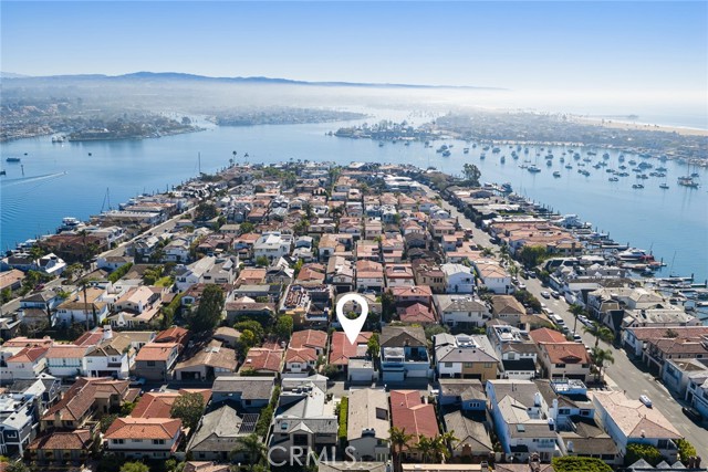 Detail Gallery Image 17 of 17 For 120 via Undine, Newport Beach,  CA 92663 - 3 Beds | 2 Baths