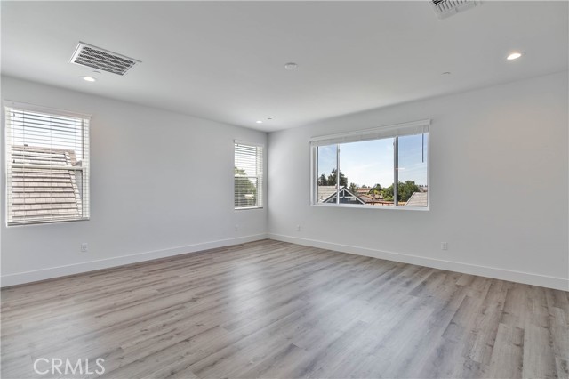 1734 Lester Avenue, Clovis CA: https://media.crmls.org/medias/f26b5719-4270-4d1e-b8ca-d936309a35aa.jpg