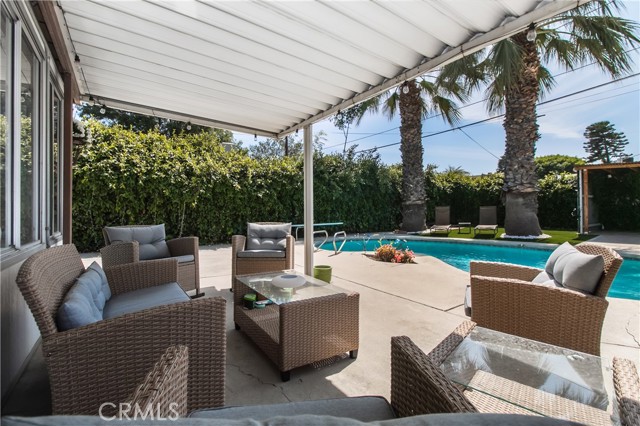 8527 Casaba Avenue, Winnetka CA: https://media.crmls.org/medias/f26b7ae5-f626-478a-a161-fdf535112863.jpg