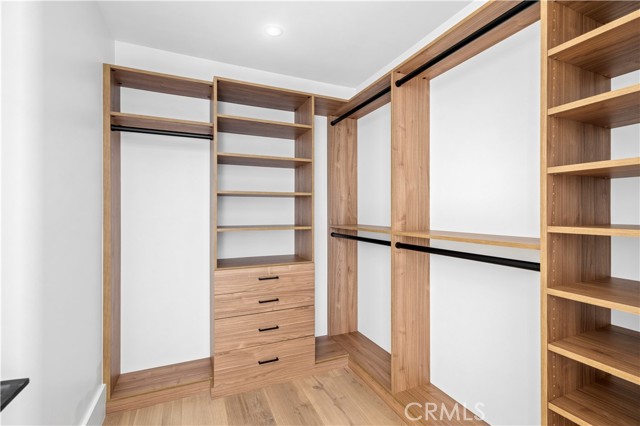 Detail Gallery Image 13 of 20 For 700 1/2 Iris, Corona Del Mar,  CA 92625 - 2 Beds | 2/1 Baths