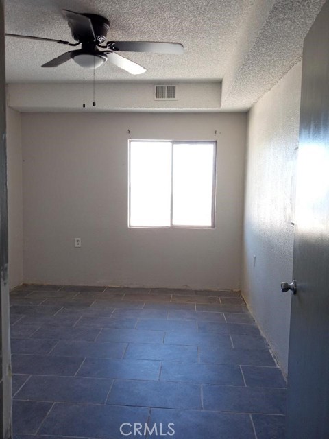 Detail Gallery Image 12 of 19 For 32111 State Highway 18, Lucerne Valley,  CA 92356 - – Beds | – Baths