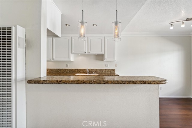 Detail Gallery Image 10 of 26 For 3425 E 15th St 18d,  Long Beach,  CA 90804 - 2 Beds | 2 Baths