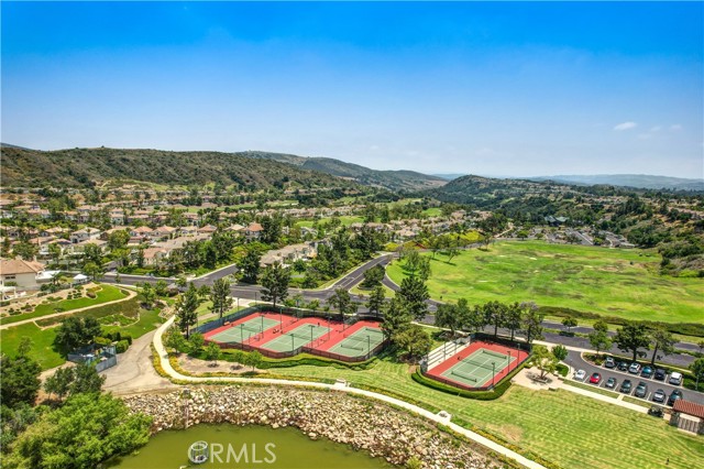 57 Hillrise, Rancho Santa Margarita CA: https://media.crmls.org/medias/f26c8c75-5530-4fab-babf-174c585b3ec5.jpg