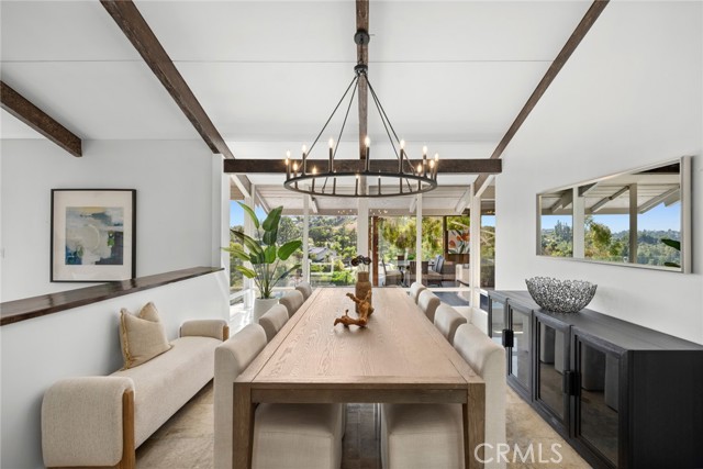 10255 Overhill Drive, Santa Ana CA: https://media.crmls.org/medias/f26d03d1-9cb6-4ff5-96e7-deb66848193a.jpg