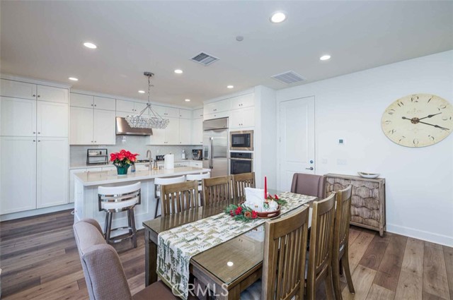 Detail Gallery Image 15 of 57 For 1232 E Providence, Placentia,  CA 92870 - 4 Beds | 4 Baths