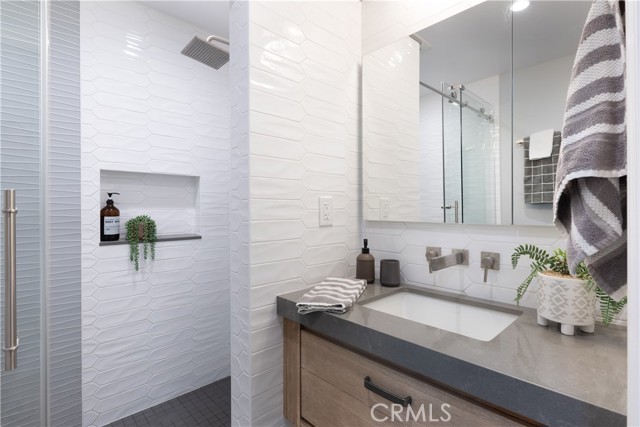 2054 Pattiz Avenue, Long Beach CA: https://media.crmls.org/medias/f26e3d25-dcea-4fc6-9c14-1edea85d40db.jpg