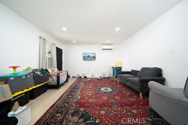 9203 Chaney Avenue, Downey CA: https://media.crmls.org/medias/f26eb475-ffb8-4e1c-97bc-e32fe85db4a2.jpg