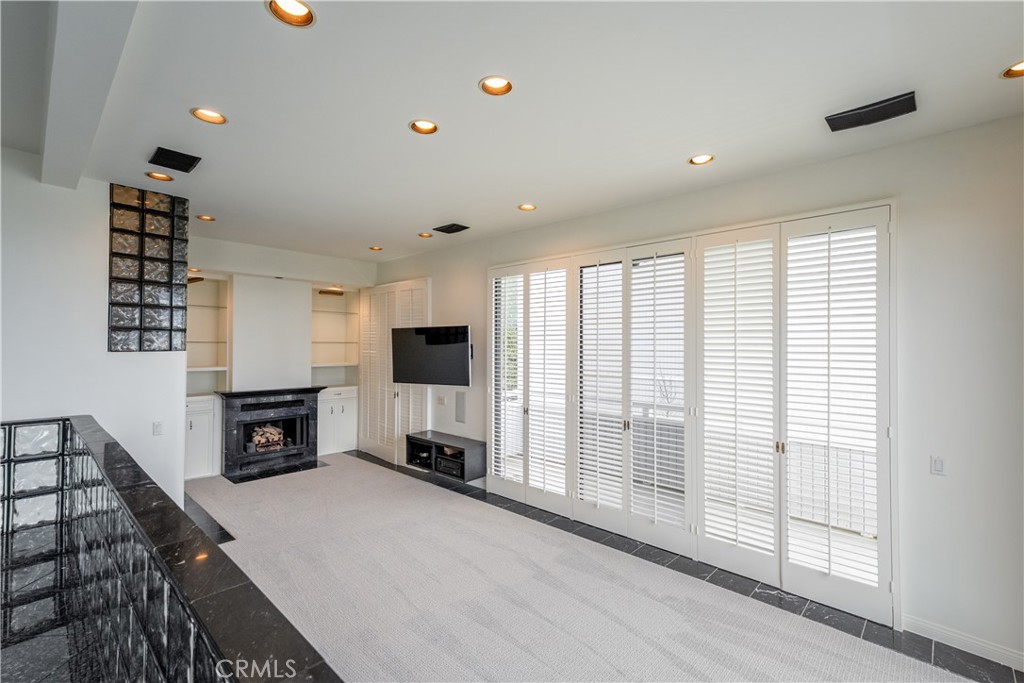 MLS #OC25258782 image #10