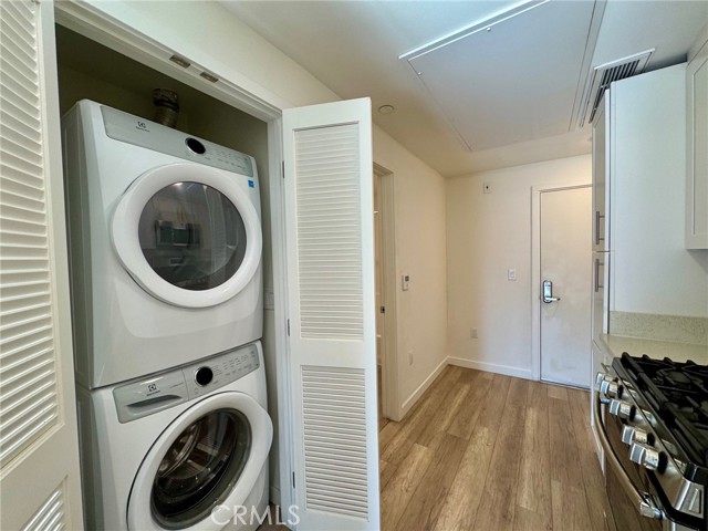 1025 S Berendo Street, Los Angeles CA: https://media.crmls.org/medias/f26ed92d-475d-4e80-96d4-3746794f2fb3.jpg