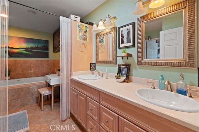 Detail Gallery Image 13 of 42 For 14360 Pawnee Rd, Apple Valley,  CA 92307 - 4 Beds | 2 Baths