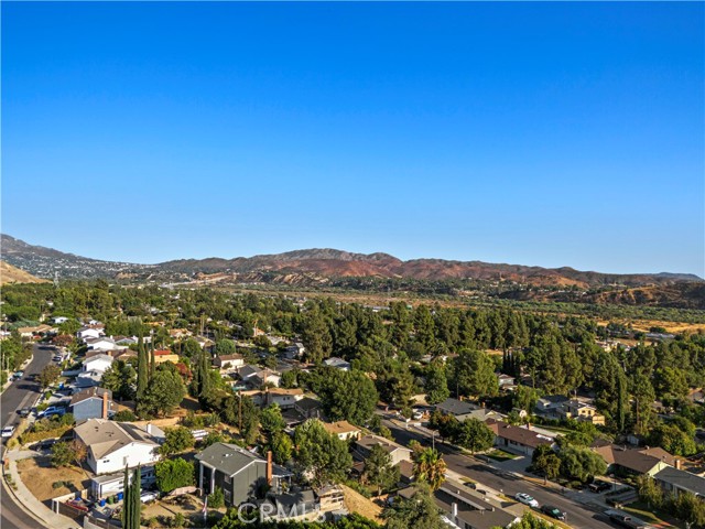 10685 Ledeen Drive, Lakeview Terrace CA: https://media.crmls.org/medias/f26f217e-1f75-491b-919b-e0c4b10e084f.jpg