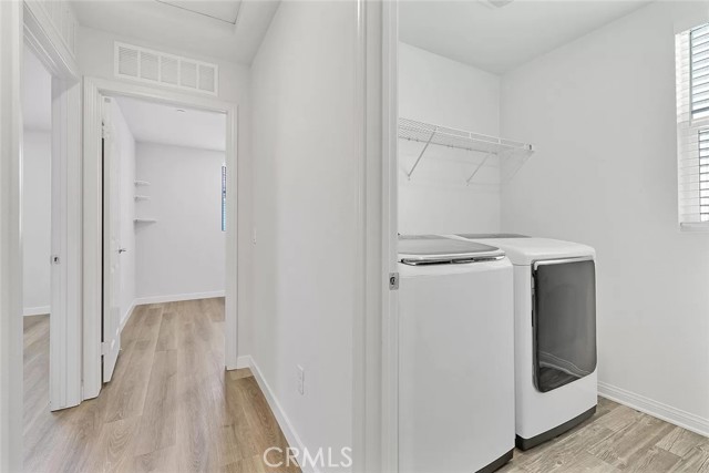 Detail Gallery Image 14 of 20 For 14700 Sherman, Van Nuys,  CA 91405 - 4 Beds | 3/1 Baths