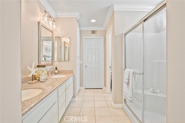 20 Wayfaire, Rancho Santa Margarita CA: https://media.crmls.org/medias/f26f693d-5c9b-471c-aeab-e79698e5ebd2.jpg