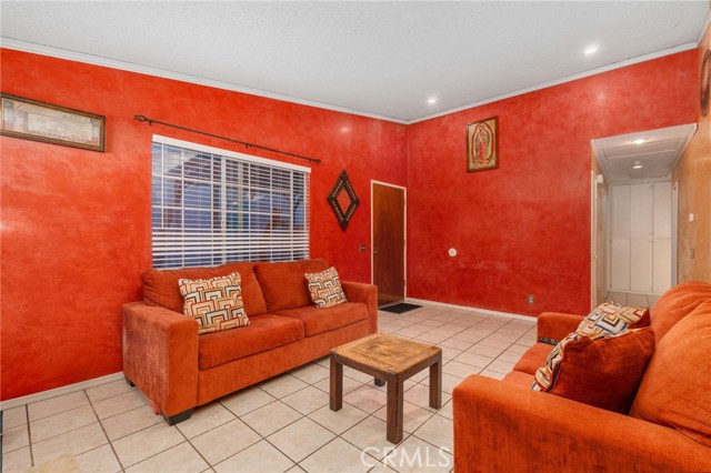 Detail Gallery Image 9 of 35 For 5762 Sky Meadow, Jurupa Valley,  CA 92509 - 3 Beds | 2 Baths