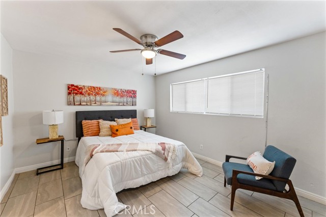 5535 Ackerfield Avenue, Long Beach CA: https://media.crmls.org/medias/f26ffe3a-708a-4508-92c3-9867f73104e8.jpg