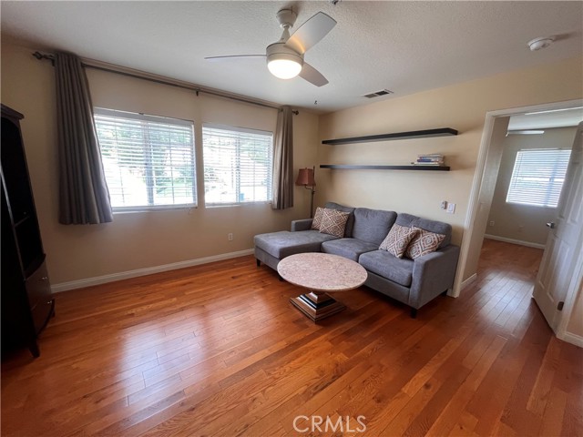 Detail Gallery Image 39 of 58 For 24633 Stagg St, West Hills,  CA 91304 - 5 Beds | 3 Baths