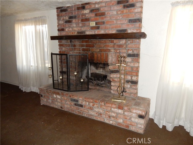18206 Seville Avenue, Fontana CA: https://media.crmls.org/medias/f2707558-135e-4ae9-89cb-bbcaad808bbc.jpg
