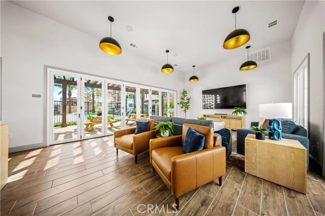 Detail Gallery Image 21 of 26 For 555 via Vallarta, Camarillo,  CA 93012 - 3 Beds | 2/2 Baths