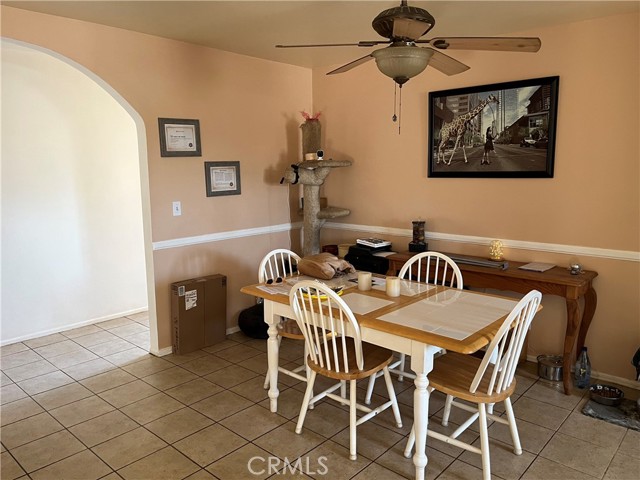 591 Katherine Avenue, Oak View CA: https://media.crmls.org/medias/f271128b-b977-4a96-9a6a-f72bb2fd5859.jpg