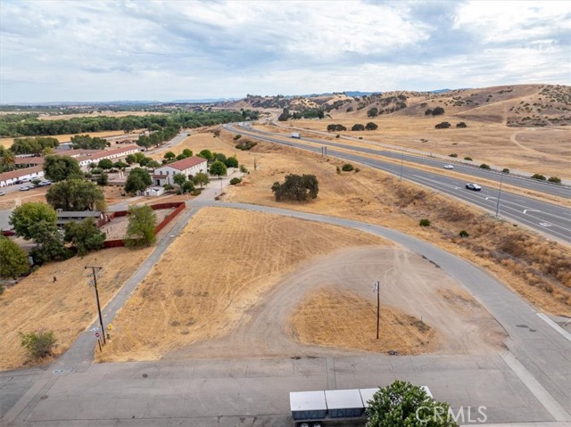 Detail Gallery Image 10 of 17 For 252 9th St, San Miguel,  CA 93451 - – Beds | – Baths