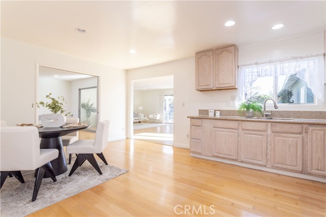 Detail Gallery Image 9 of 42 For 11144 Haskell, Granada Hills,  CA 91344 - 3 Beds | 2 Baths