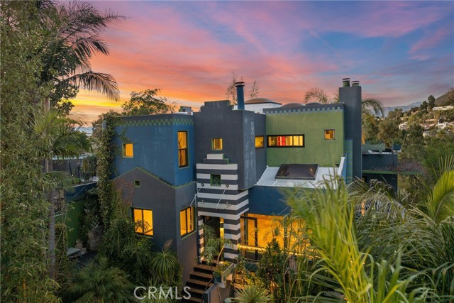 6907 Treasure Trail, Hollywood Hills CA: https://media.crmls.org/medias/f271eb90-12f5-4641-af3d-48b622b1564c.jpg
