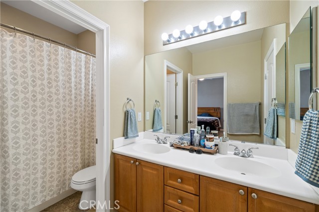 Detail Gallery Image 34 of 39 For 63 Volta Del Tintori St, Lake Elsinore,  CA 92532 - 5 Beds | 4/1 Baths