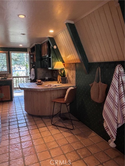 164 Rocky Point Way, Lake Arrowhead, CA 92352
