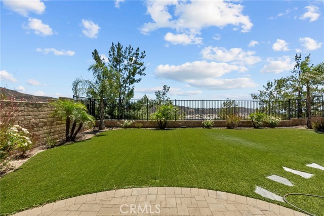 19162 Lauren Lane, Saugus CA: https://media.crmls.org/medias/f272a834-468d-4cdd-b29b-973a202644b1.jpg