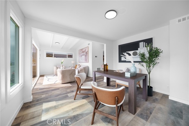 2423 Rockdell Street, La Crescenta CA: https://media.crmls.org/medias/f2734d58-2d12-4933-9f53-f913adecc446.jpg